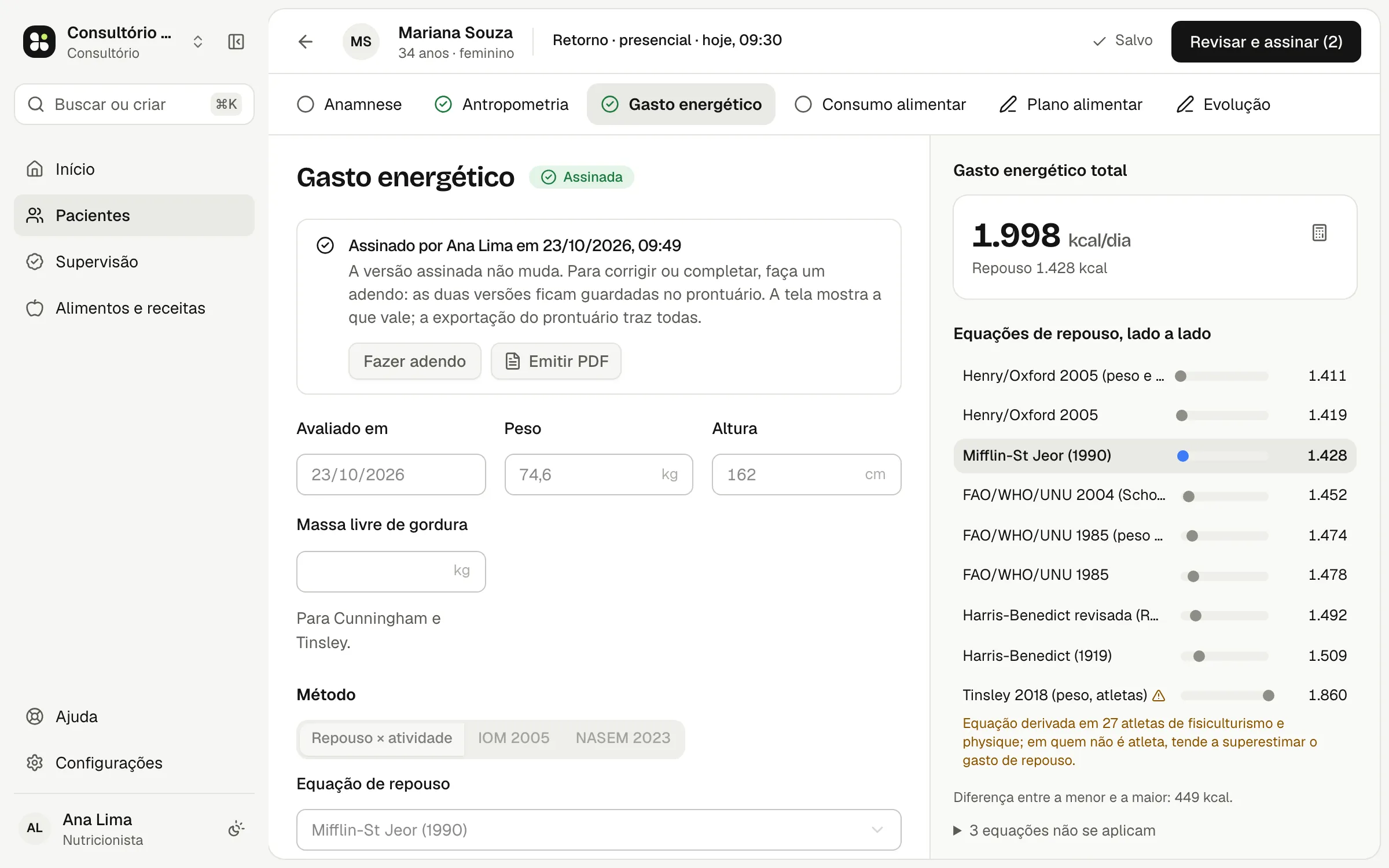 Tela do atendimento no Nunutri: gasto energético da paciente Mariana, com a equação de Mifflin-St Jeor escolhida e outras oito equações de repouso comparadas lado a lado.