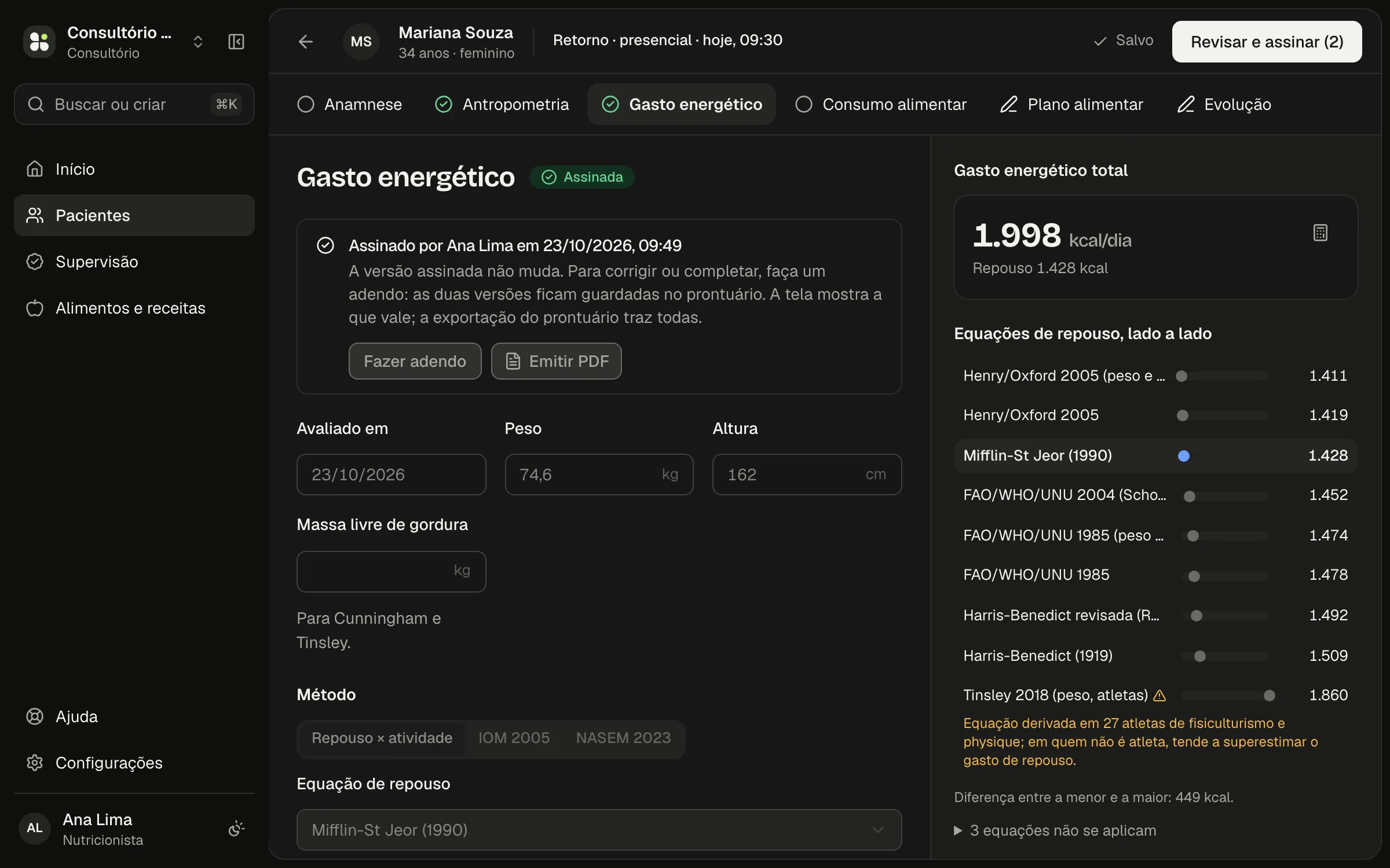 Tela do atendimento no Nunutri: gasto energético da paciente Mariana, com a equação de Mifflin-St Jeor escolhida e outras oito equações de repouso comparadas lado a lado.