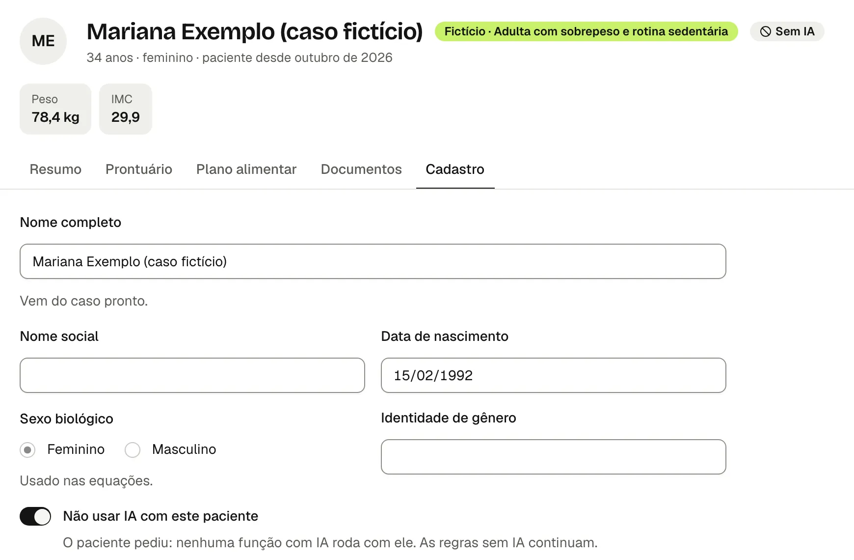 Cadastro de uma paciente fictícia com a chave Não usar IA com este paciente ligada e o selo Sem IA no cabeçalho.