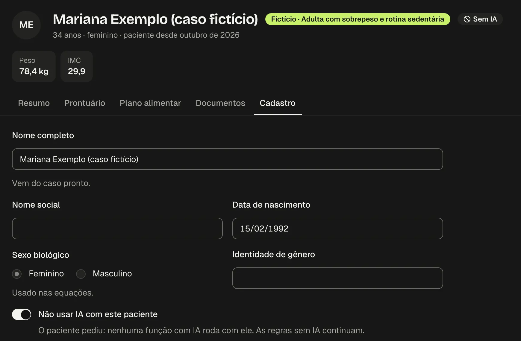Cadastro de uma paciente fictícia com a chave Não usar IA com este paciente ligada e o selo Sem IA no cabeçalho.